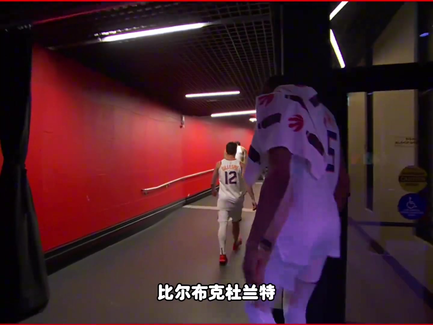 楊毅現(xiàn)在太陽隊(duì)看上去已經(jīng)沒什么心氣了休賽期就要散了