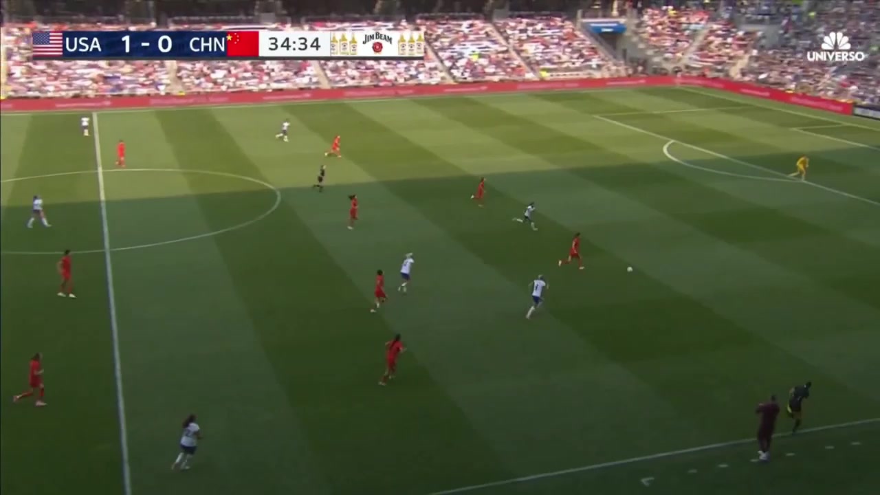 女足再丟球一球中國女足邊路再被打穿薩曼莎禁區(qū)內(nèi)推射得手